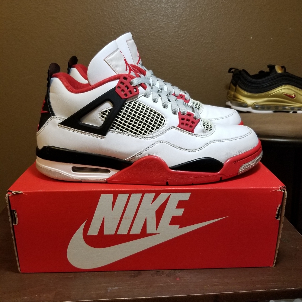 Jordan 4 Fire Red